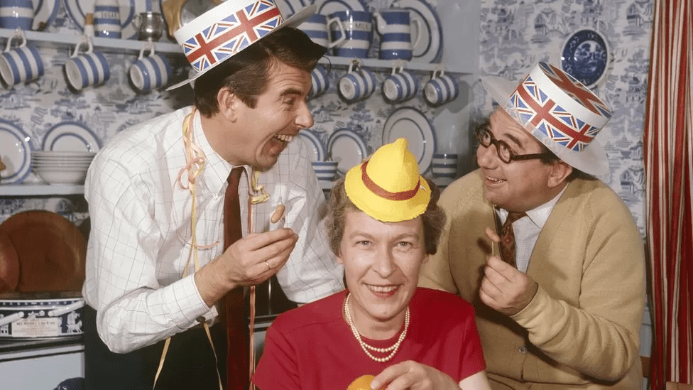 PHOTO: Zena Skinner pictured with Leslie Crowther and Peter Glaze in a promotional picture from Crackerjack